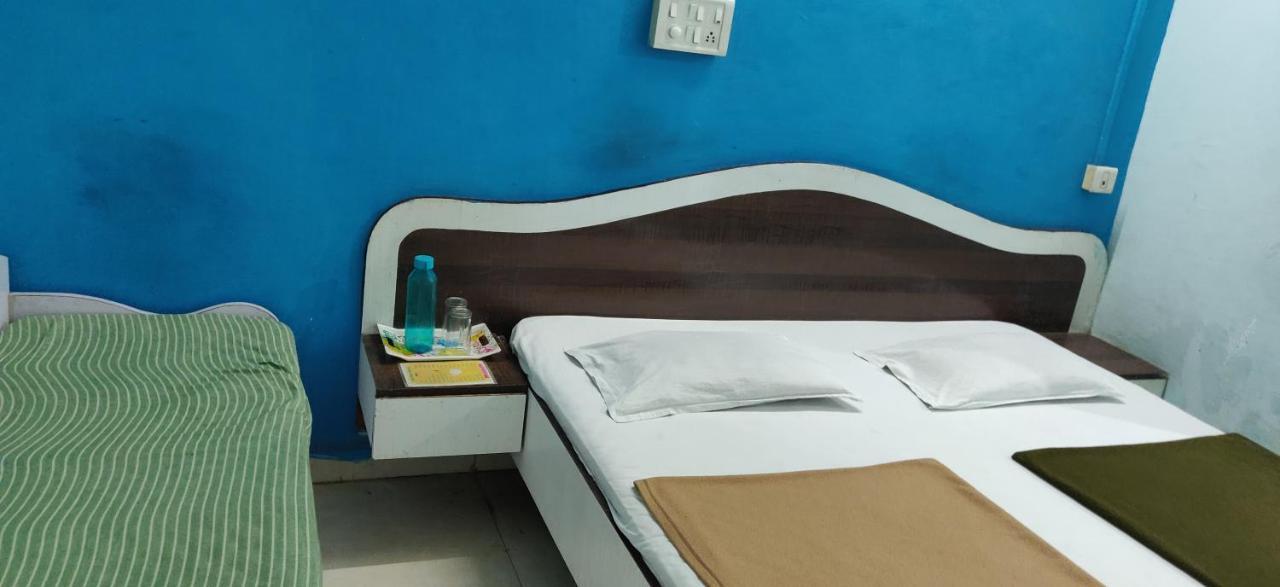 Hotel Rajesh Kolhapur Exterior photo